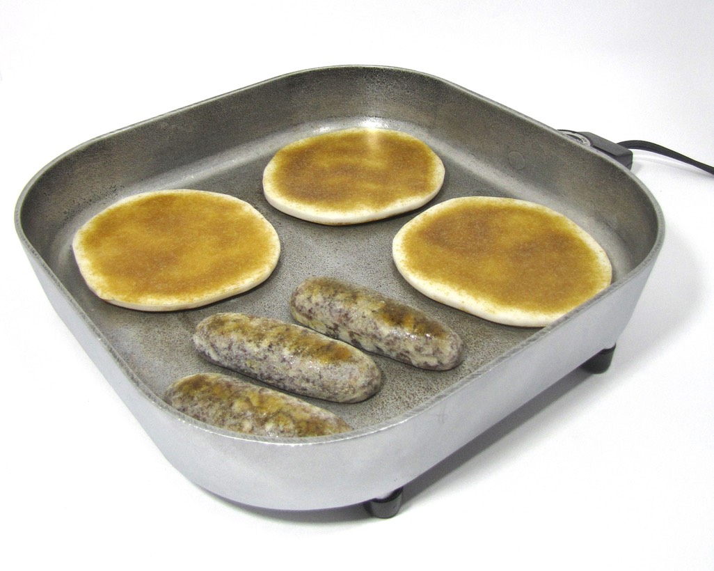 pancakes frying pan small res